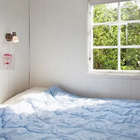 Two-bedroom Holiday In 5 펜션 Højby